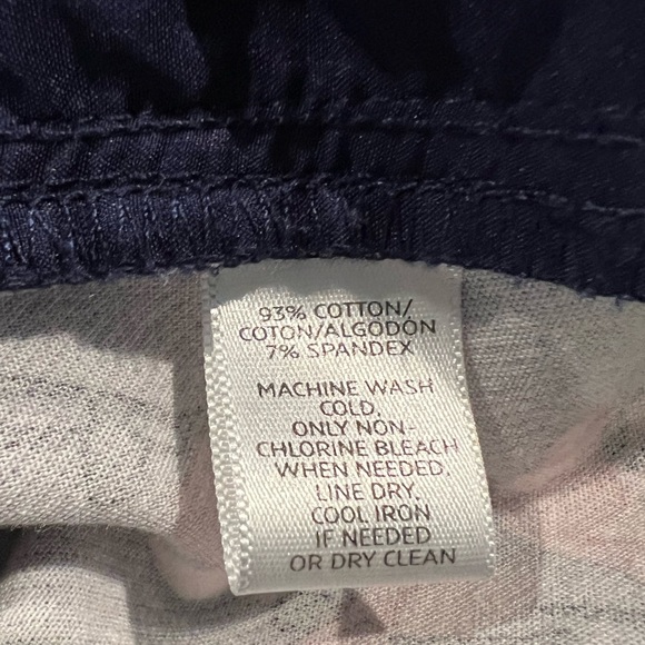 Loft Navy Blue Pants with Flowers Size 0P - Picture 6 of 6